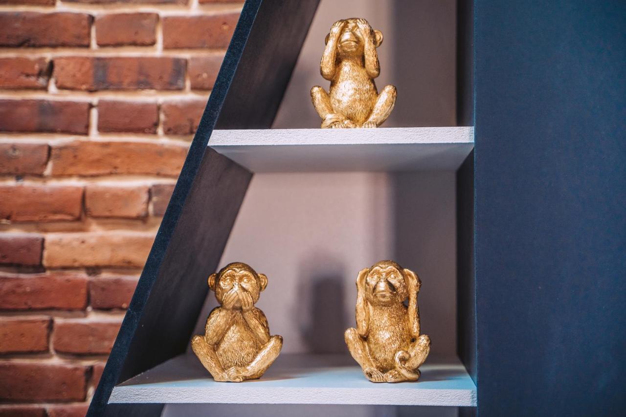 * Le Loft Des Mysteres * Apartment Мантенон Екстериор снимка