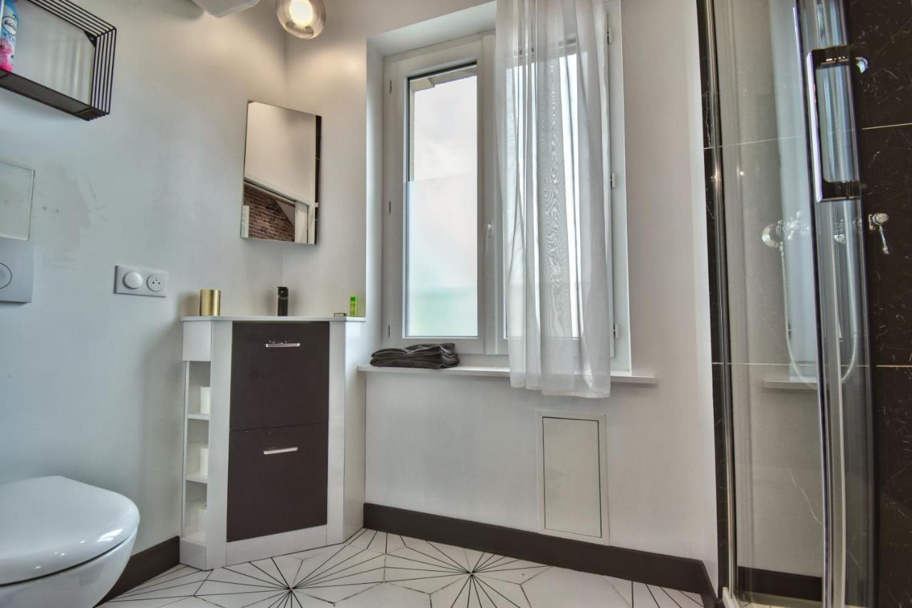 * Le Loft Des Mysteres * Apartment Мантенон Екстериор снимка