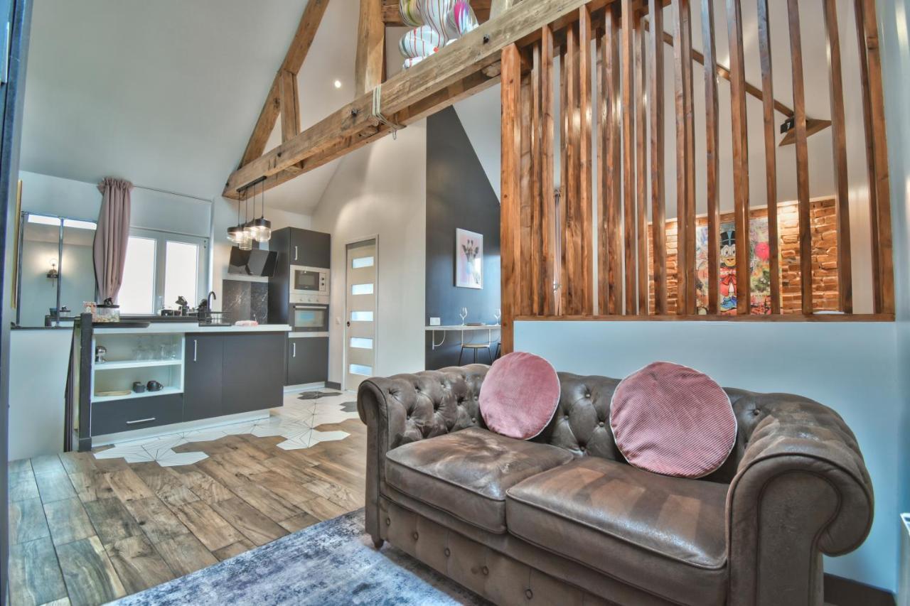 * Le Loft Des Mysteres * Apartment Мантенон Екстериор снимка